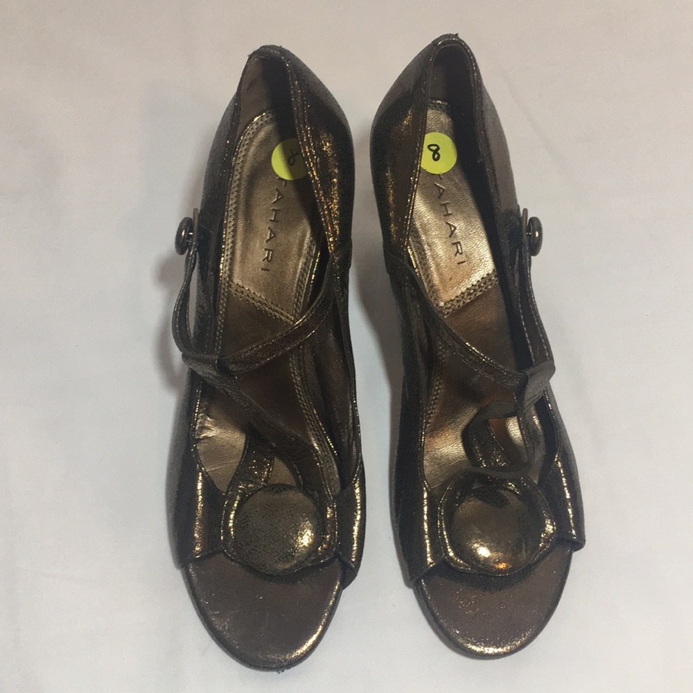 Tahari golden brown open toe block heels